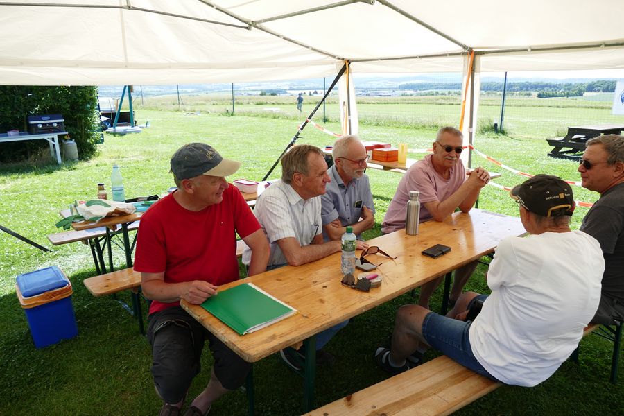 Die Ersten Ank&ouml;mmlinge