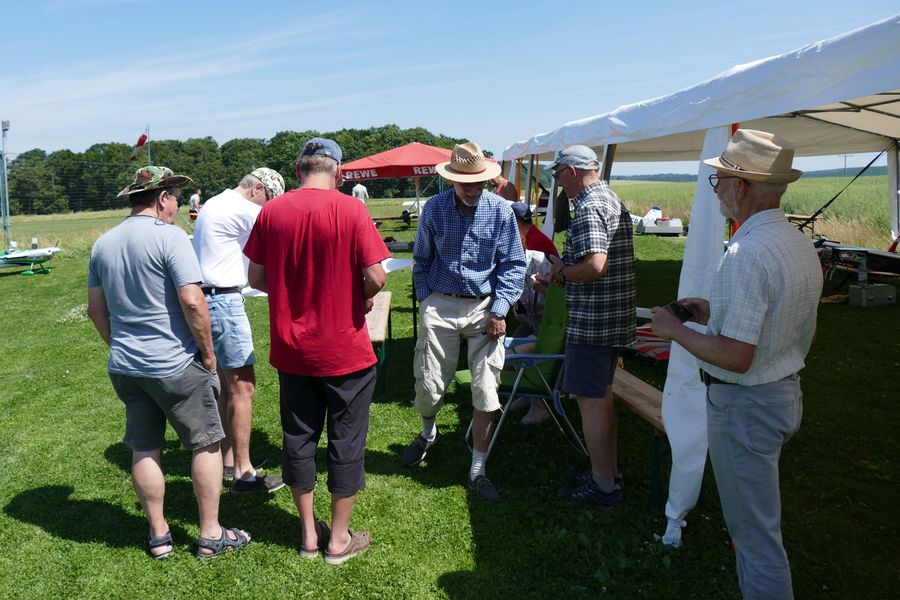 Vorbereitungen zum Erstflug